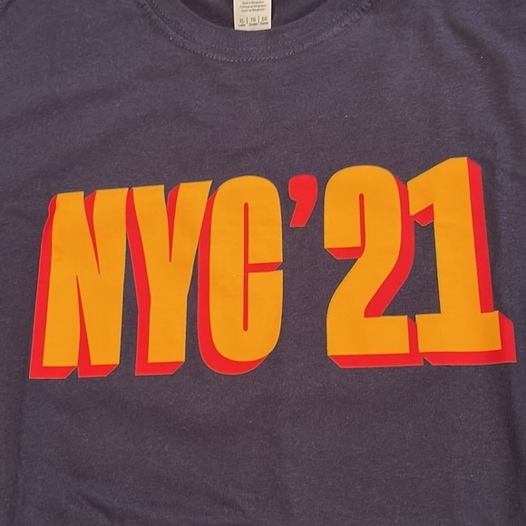 𝅺NYC T-shirt 2021 - Picture 2 of 4
